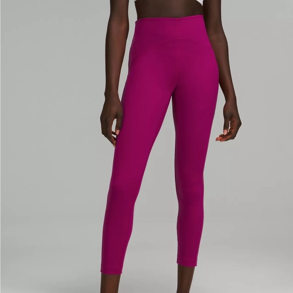Lululemon InStill HR Tight 25” in Magenta Purple Size 4 Yoga Pilates CrossFit